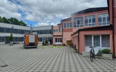 Pokazna vježba evakuacije u našoj školi u suradnji s Javnom vatrogasnom postrojbom Grada Požege