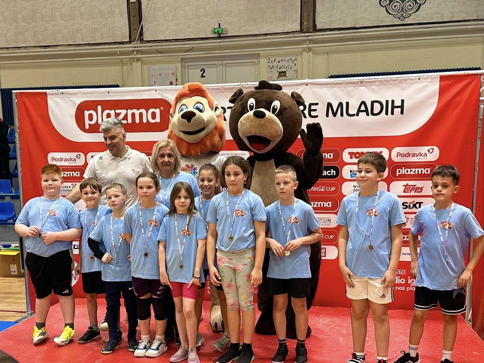 641449706_889745500551741_8580057729980725763_n