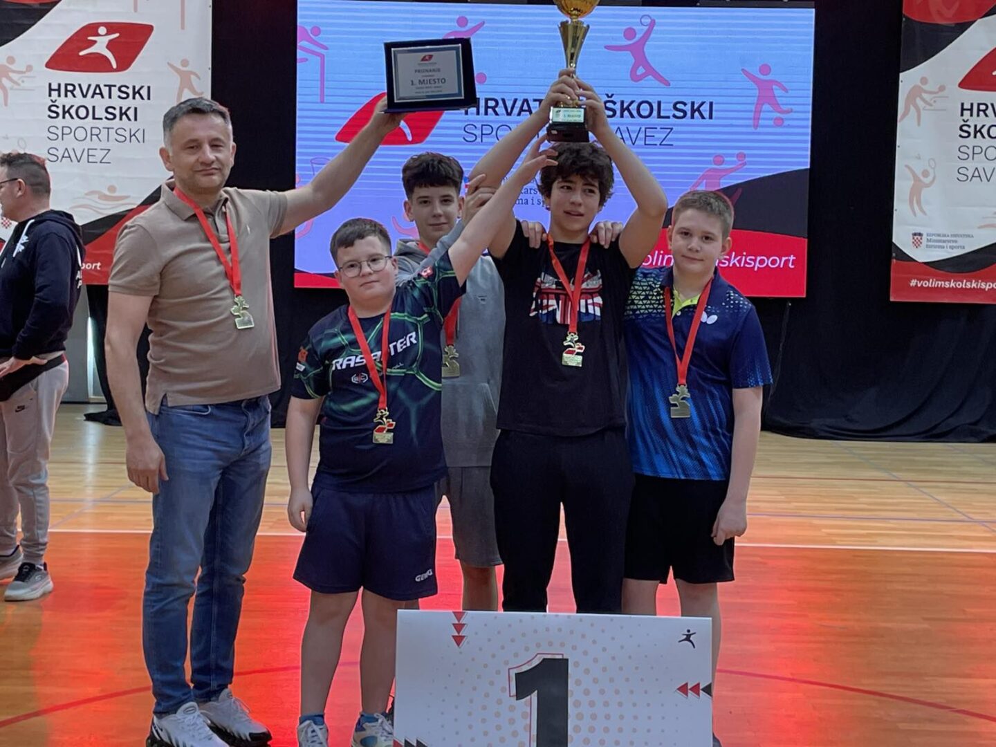 670898922_926132510246373_1621145340239609856_n